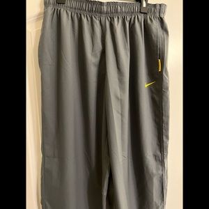 Nike dry fit live strong workout pants